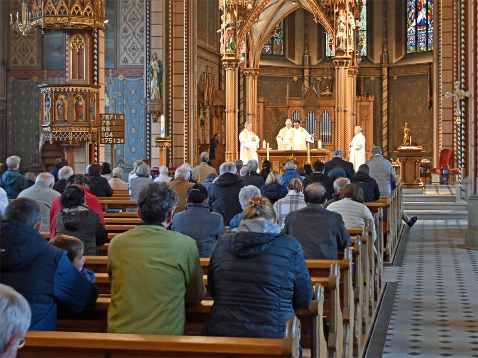 12 Erster Gottesdienst Pius Troxler