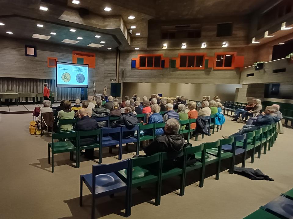 Krieg zwischen Kirche und Pazifismus