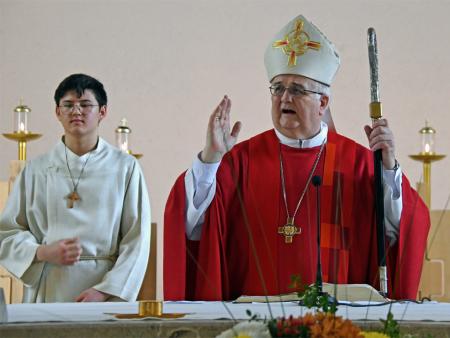 Look up and go! - Firmung in der Kirche St. Peter