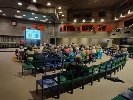 Krieg zwischen Kirche und Pazifismus