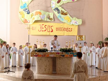 Erstkommunion 2021 in der Kirche St. Peter (3. Gruppe)